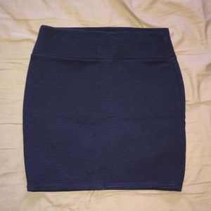 Cotton On pull on blue skirt Sz Medium